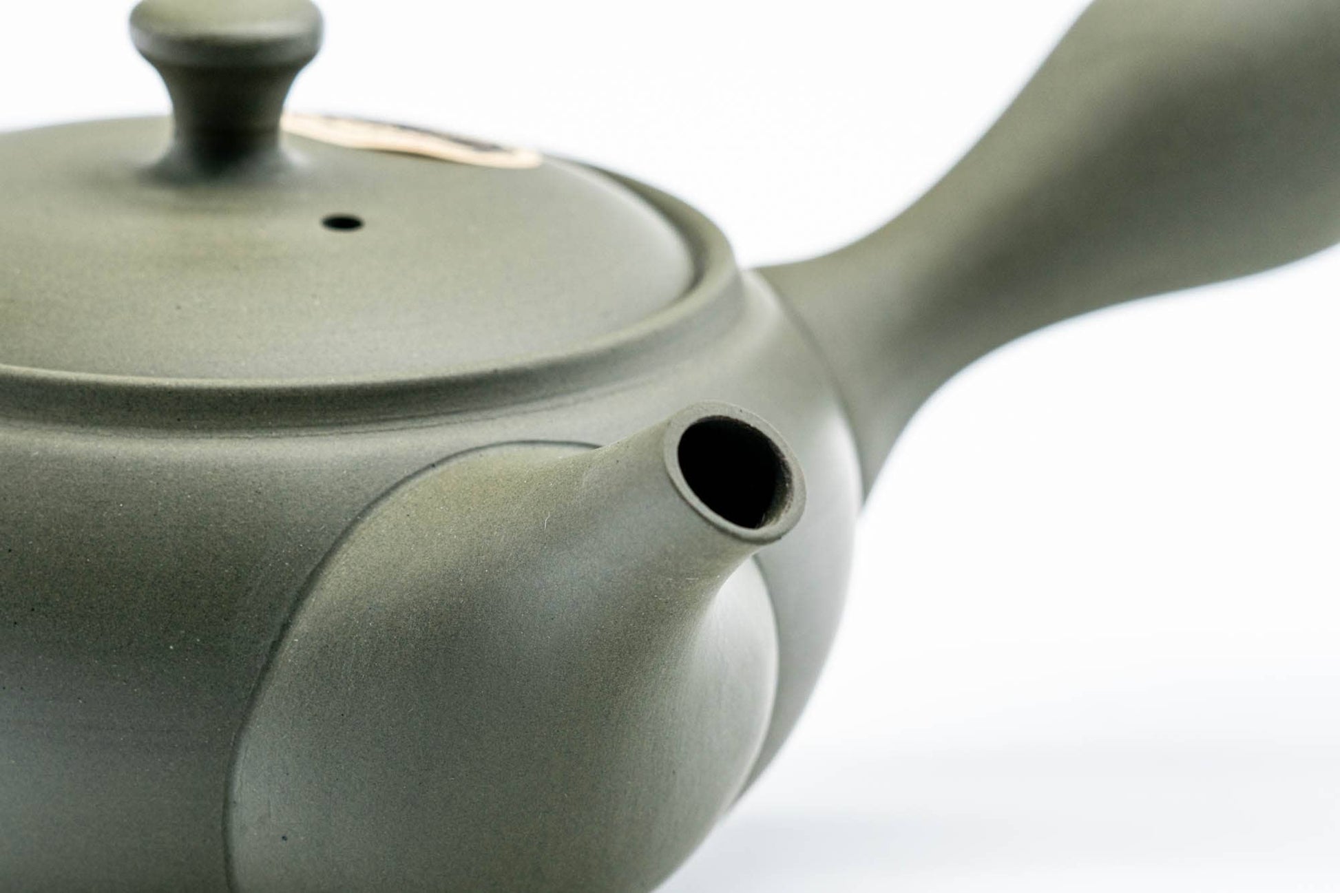 Japanese Kyusu - 春秋窯 Shunju Kiln - Camellia Ryokudei Tokoname-yaki Ceramic Teapot - 220ml